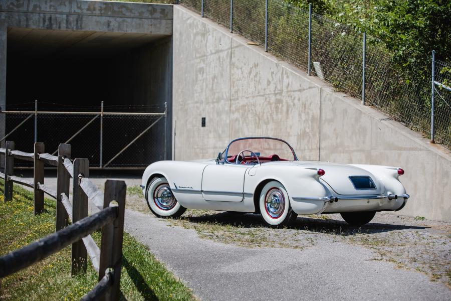  Chevrolet Corvette Polo White 1954 года  (фото 34 из 40)